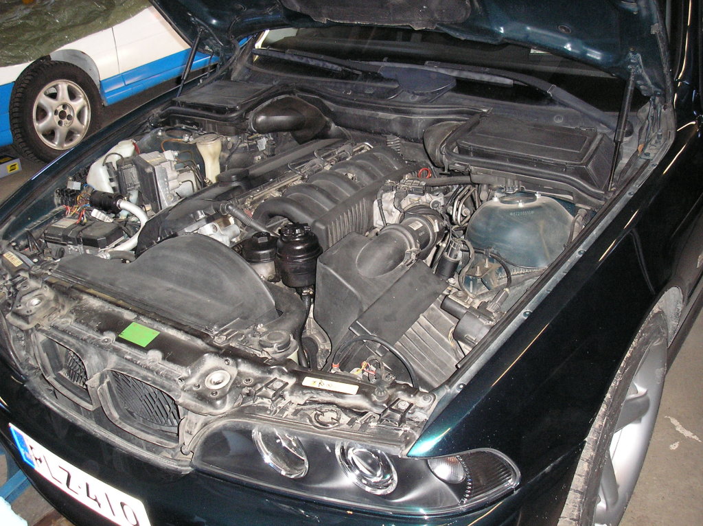 BMW 528