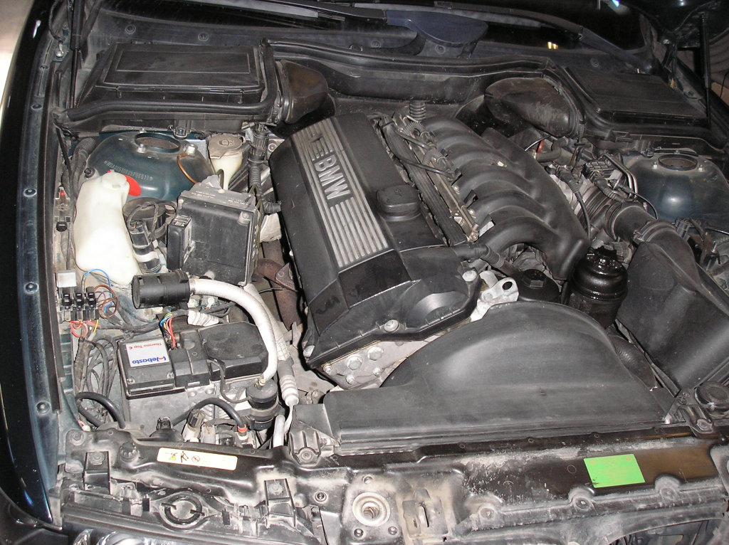 BMW 528