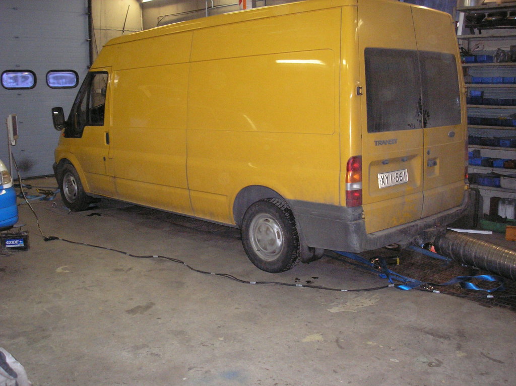Ford Transit 2.0 TDI (2)