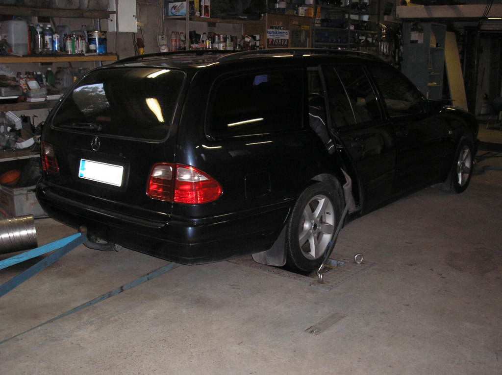 Mercedes Benz 290 TD aut