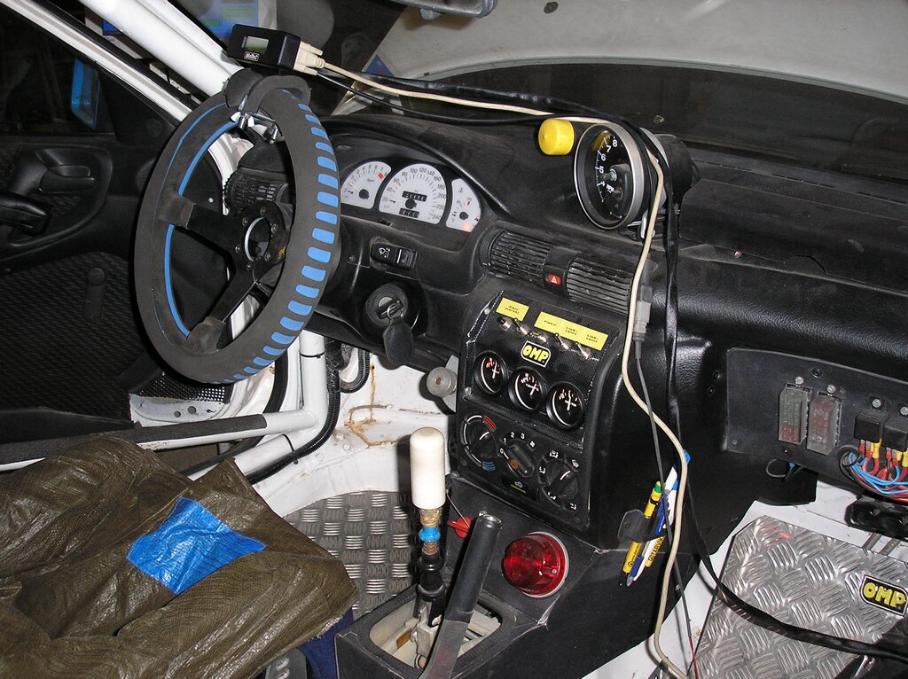 Opel Astra vakio boxilla